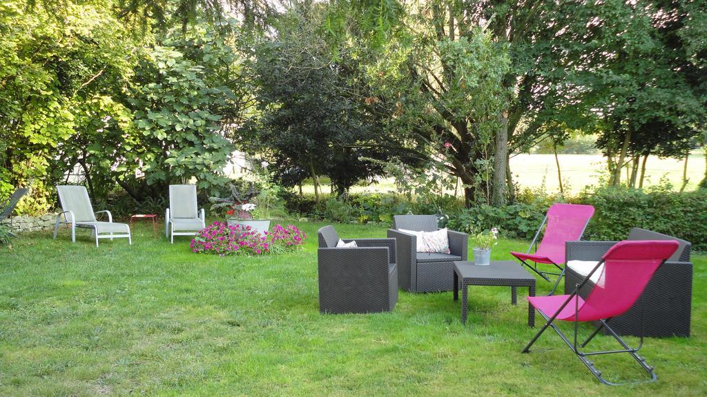 Les 2 Madeleine Bed & Breakfast Saint-Saturnin-du-Bois Exterior photo